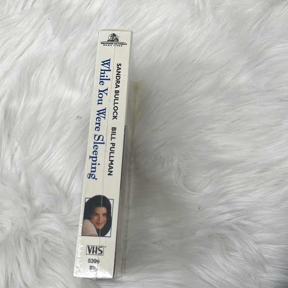 Hollywood Pictures Home Video Sandra Bullock While You Were Sleeping VHS Tape - Picture 5 of 6